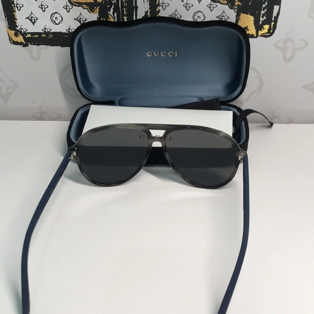 ✨ Authentic Gucci GG0423S 010 Sunglasses – Havana Blue Grey Frame ✨
